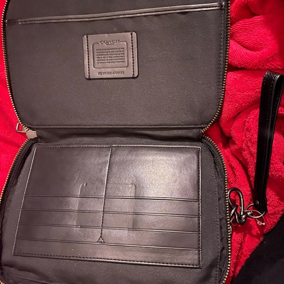 COACH bag/wristlet - Picture 4 of 10